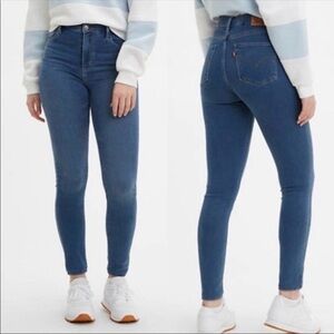 Levi’s size 30 slimming skinny jeans